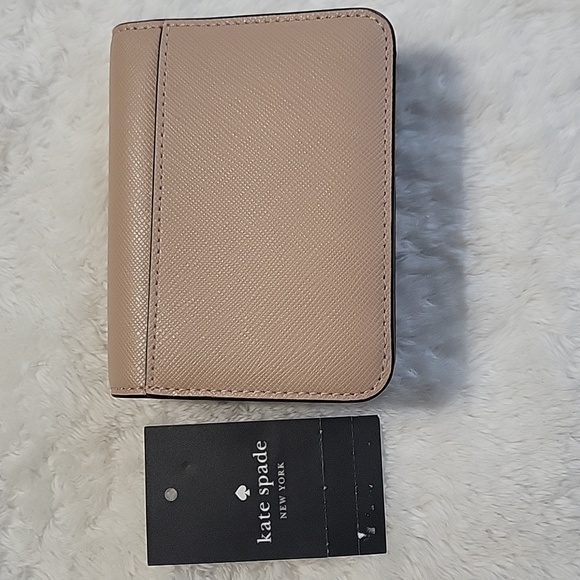 NWT--Kate Spade Two-Tone Black and Bi-fold Wallet✨️💥💥 - Picture 6 of 7